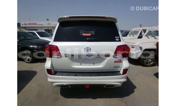 Buy Import Toyota Land Cruiser White Car in Import - Dubai in Bomi County Buy Import Toyota Land Cruiser White Car in Import - Dubai in Bomi County