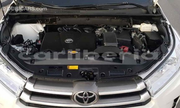 Buy Import Toyota Highlander White Car in Import - Dubai in Bomi County Buy Import Toyota Highlander White Car in Import - Dubai in Bomi County