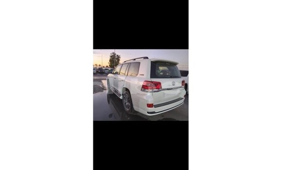 Buy Import Toyota Land Cruiser White Car in Import - Dubai in Bomi County Buy Import Toyota Land Cruiser White Car in Import - Dubai in Bomi County