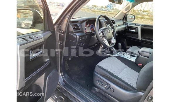 Buy Import Toyota HiAce Other Truck in Import - Dubai in Bomi County Buy Import Toyota HiAce Other Truck in Import - Dubai in Bomi County