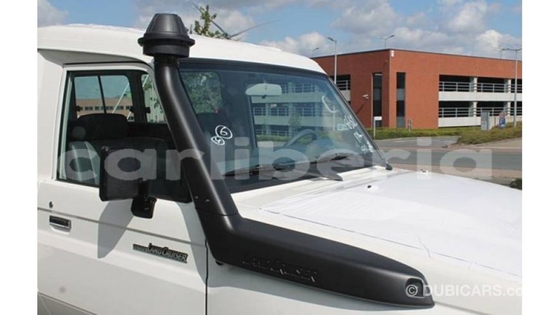 Big with watermark toyota land cruiser bomi county import dubai 3298