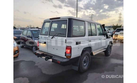 Buy Import Toyota Land Cruiser White Car in Import - Dubai in Bomi County Buy Import Toyota Land Cruiser White Car in Import - Dubai in Bomi County