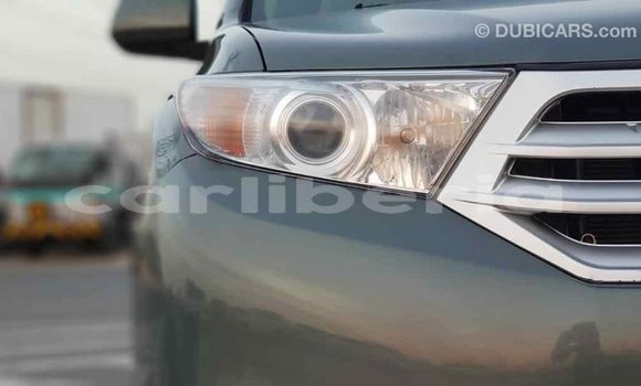 Buy Import Toyota Highlander Green Car in Import - Dubai in Bomi County Buy Import Toyota Highlander Green Car in Import - Dubai in Bomi County