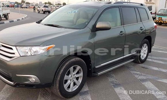 Buy Import Toyota Highlander Green Car in Import - Dubai in Bomi County Buy Import Toyota Highlander Green Car in Import - Dubai in Bomi County