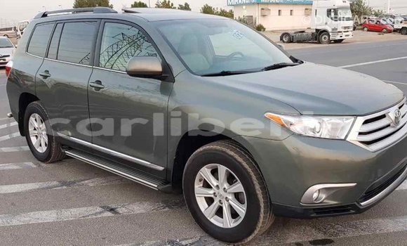Buy Import Toyota Highlander Green Car in Import - Dubai in Bomi County Buy Import Toyota Highlander Green Car in Import - Dubai in Bomi County
