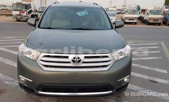 Buy Import Toyota Highlander Green Car in Import - Dubai in Bomi County Buy Import Toyota Highlander Green Car in Import - Dubai in Bomi County