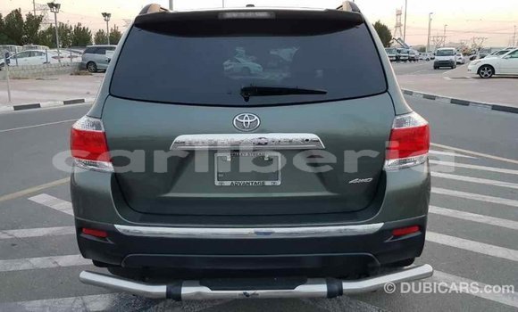 Buy Import Toyota Highlander Green Car in Import - Dubai in Bomi County Buy Import Toyota Highlander Green Car in Import - Dubai in Bomi County