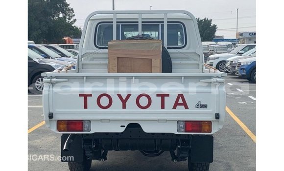 Buy Import Toyota Land Cruiser White Car in Import - Dubai in Bomi County Buy Import Toyota Land Cruiser White Car in Import - Dubai in Bomi County