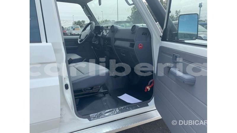 Big with watermark toyota land cruiser bomi county import dubai 3336