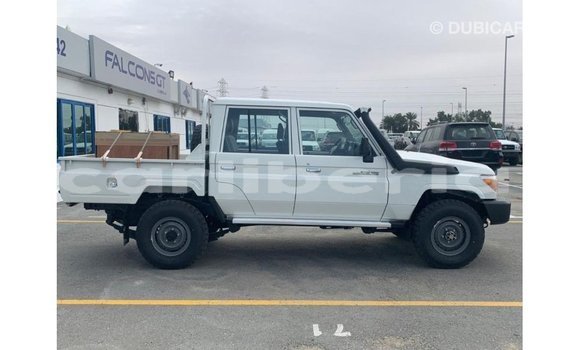 Buy Import Toyota Land Cruiser White Car in Import - Dubai in Bomi County Buy Import Toyota Land Cruiser White Car in Import - Dubai in Bomi County