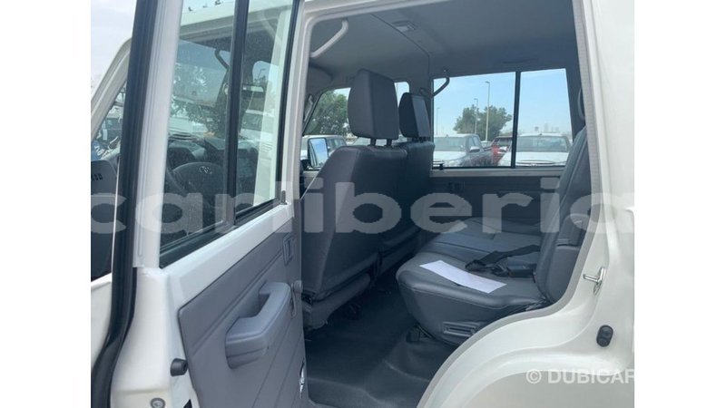 Big with watermark toyota land cruiser bomi county import dubai 3336
