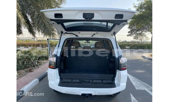 Buy Import Toyota HiAce White Truck in Import - Dubai in Bomi County Buy Import Toyota HiAce White Truck in Import - Dubai in Bomi County
