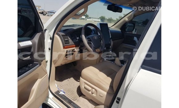 Buy Import Toyota Land Cruiser White Car in Import - Dubai in Bomi County Buy Import Toyota Land Cruiser White Car in Import - Dubai in Bomi County
