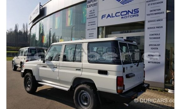 Buy Import Toyota Land Cruiser White Car in Import - Dubai in Bomi County Buy Import Toyota Land Cruiser White Car in Import - Dubai in Bomi County