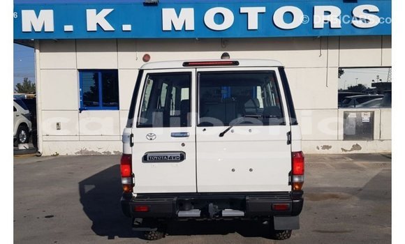 Buy Import Toyota Land Cruiser White Car in Import - Dubai in Bomi County Buy Import Toyota Land Cruiser White Car in Import - Dubai in Bomi County