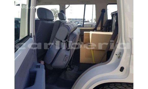 Buy Import Toyota Land Cruiser White Car in Import - Dubai in Bomi County Buy Import Toyota Land Cruiser White Car in Import - Dubai in Bomi County