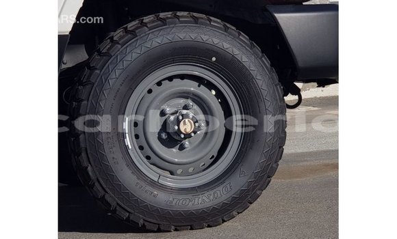 Buy Import Toyota Land Cruiser White Car in Import - Dubai in Bomi County Buy Import Toyota Land Cruiser White Car in Import - Dubai in Bomi County