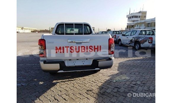 Acheter Import Voiture Mitsubishi L200 Blanc à Import - Dubai, Comté de Bomi Acheter Import Voiture Mitsubishi L200 Blanc à Import - Dubai, Comté de Bomi