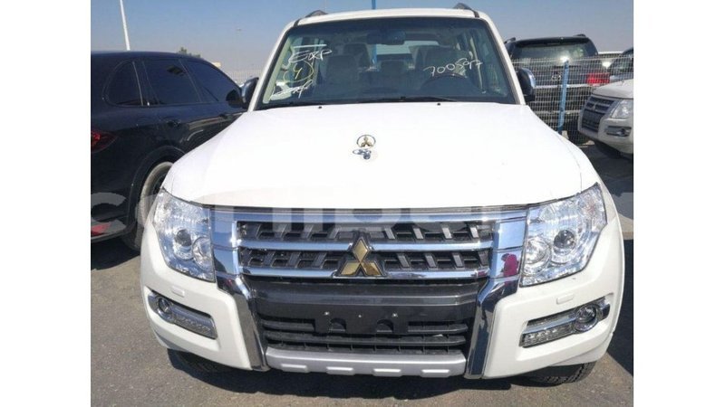 Big with watermark mitsubishi pajero bomi county import dubai 3492
