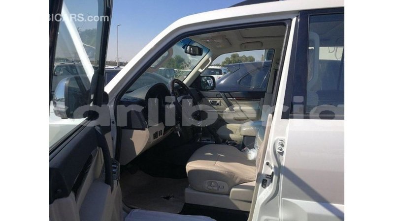 Big with watermark mitsubishi pajero bomi county import dubai 3492