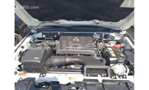 Buy Import Mitsubishi Pajero White Car in Import - Dubai in Bomi County Buy Import Mitsubishi Pajero White Car in Import - Dubai in Bomi County