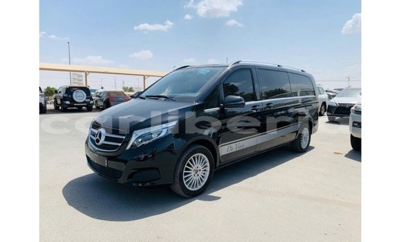 Buy Import Mercedes-Benz 250 Black Car in Import - Dubai in Bomi County Buy Import Mercedes-Benz 250 Black Car in Import - Dubai in Bomi County