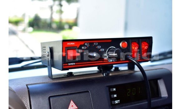 Acheter Import Voiture Toyota Land Cruiser Blanc à Import - Dubai, Comté de Bomi Acheter Import Voiture Toyota Land Cruiser Blanc à Import - Dubai, Comté de Bomi