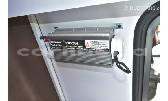 Acheter Import Voiture Toyota Land Cruiser Blanc à Import - Dubai, Comté de Bomi Acheter Import Voiture Toyota Land Cruiser Blanc à Import - Dubai, Comté de Bomi