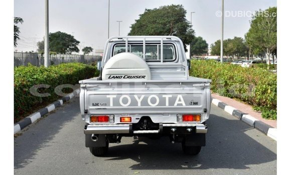 Acheter Import Voiture Toyota Land Cruiser Autre à Import - Dubai, Comté de Bomi Acheter Import Voiture Toyota Land Cruiser Autre à Import - Dubai, Comté de Bomi