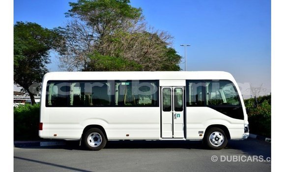 Acheter Import Voiture Toyota Coaster Blanc à Import - Dubai, Comté de Bomi Acheter Import Voiture Toyota Coaster Blanc à Import - Dubai, Comté de Bomi