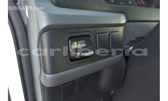 Acheter Import Voiture Toyota Coaster Blanc à Import - Dubai, Comté de Bomi Acheter Import Voiture Toyota Coaster Blanc à Import - Dubai, Comté de Bomi