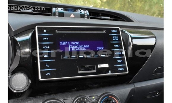 Acheter Import Voiture Toyota Hilux Blanc à Import - Dubai, Comté de Bomi Acheter Import Voiture Toyota Hilux Blanc à Import - Dubai, Comté de Bomi