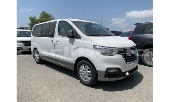 Acheter Import Voiture Hyundai Accent Blanc à Import - Dubai, Comté de Bomi Acheter Import Voiture Hyundai Accent Blanc à Import - Dubai, Comté de Bomi