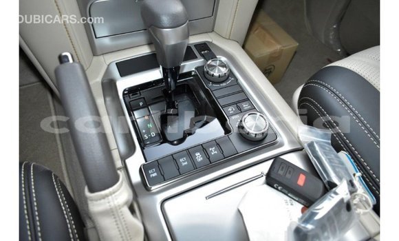 Acheter Import Voiture Toyota Land Cruiser Blanc à Import - Dubai, Comté de Bomi Acheter Import Voiture Toyota Land Cruiser Blanc à Import - Dubai, Comté de Bomi