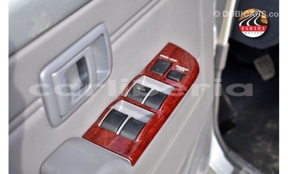 Acheter Import Voiture Toyota Land Cruiser Autre à Import - Dubai, Comté de Bomi Acheter Import Voiture Toyota Land Cruiser Autre à Import - Dubai, Comté de Bomi