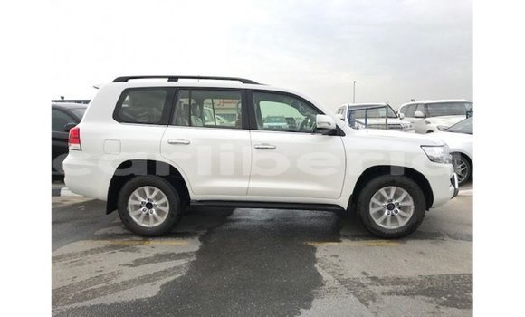 Buy Import Toyota Land Cruiser White Car in Import - Dubai in Bomi County Buy Import Toyota Land Cruiser White Car in Import - Dubai in Bomi County