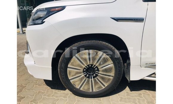 Acheter Import Voiture Lexus LX Blanc à Import - Dubai, Comté de Bomi Acheter Import Voiture Lexus LX Blanc à Import - Dubai, Comté de Bomi