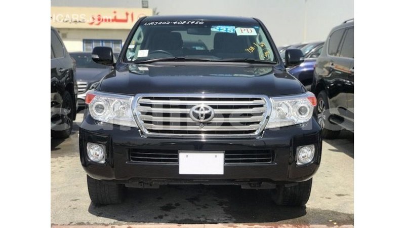 Big with watermark toyota land cruiser bomi county import dubai 3542