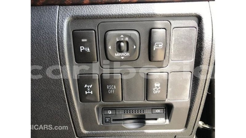 Big with watermark toyota land cruiser bomi county import dubai 3542