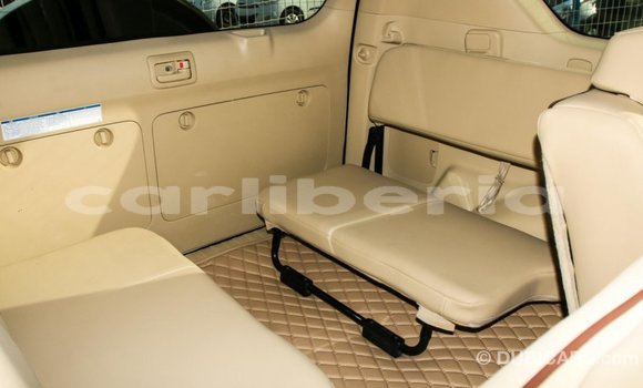 Acheter Import Voiture Toyota Prado Blanc à Import - Dubai, Comté de Bomi Acheter Import Voiture Toyota Prado Blanc à Import - Dubai, Comté de Bomi