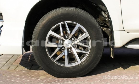 Acheter Import Voiture Toyota Prado Blanc à Import - Dubai, Comté de Bomi Acheter Import Voiture Toyota Prado Blanc à Import - Dubai, Comté de Bomi