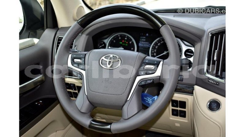 Big with watermark toyota land cruiser bomi county import dubai 3566