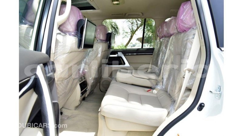 Big with watermark toyota land cruiser bomi county import dubai 3566