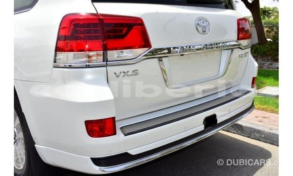 Buy Import Toyota Land Cruiser White Car in Import - Dubai in Bomi County Buy Import Toyota Land Cruiser White Car in Import - Dubai in Bomi County
