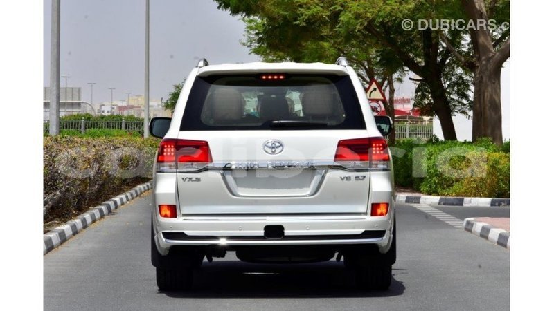 Big with watermark toyota land cruiser bomi county import dubai 3566