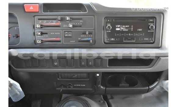 Acheter Import Voiture Toyota Coaster Blanc à Import - Dubai, Comté de Bomi Acheter Import Voiture Toyota Coaster Blanc à Import - Dubai, Comté de Bomi
