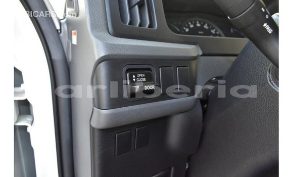 Acheter Import Voiture Toyota Coaster Blanc à Import - Dubai, Comté de Bomi Acheter Import Voiture Toyota Coaster Blanc à Import - Dubai, Comté de Bomi