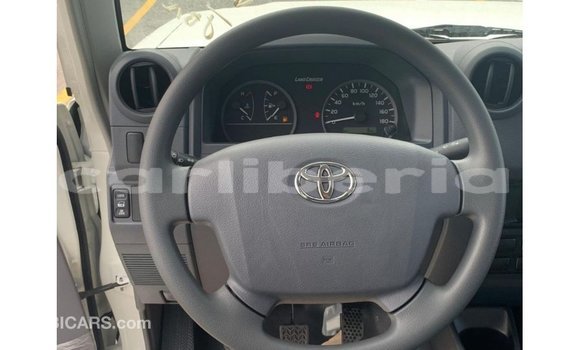 Buy Import Toyota Land Cruiser White Car in Import - Dubai in Bomi County Buy Import Toyota Land Cruiser White Car in Import - Dubai in Bomi County