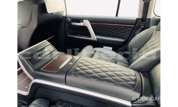 Acheter Import Voiture Toyota Land Cruiser Noir à Import - Dubai, Comté de Bomi Acheter Import Voiture Toyota Land Cruiser Noir à Import - Dubai, Comté de Bomi