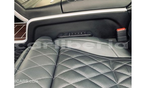 Acheter Import Voiture Toyota Land Cruiser Noir à Import - Dubai, Comté de Bomi Acheter Import Voiture Toyota Land Cruiser Noir à Import - Dubai, Comté de Bomi